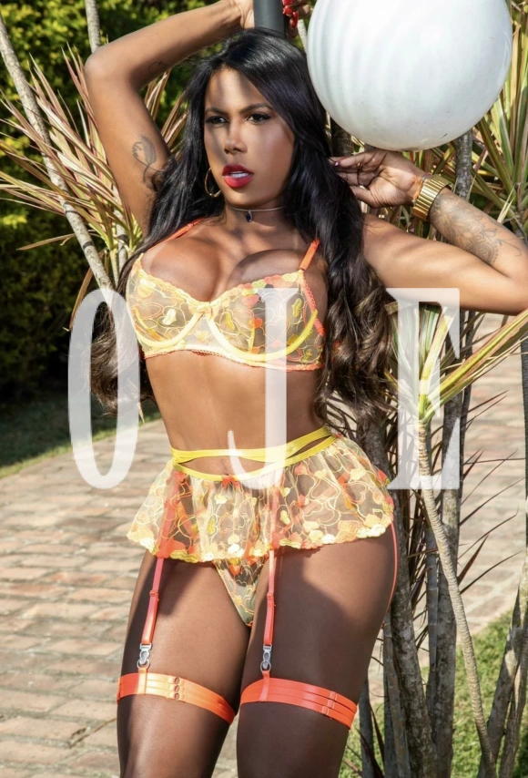 Fetichismo, Massagem erótica, Namoradinha, Despedida de solteiro, Sexcam, Atenção à casais, Stripers: travesti em Oeiras