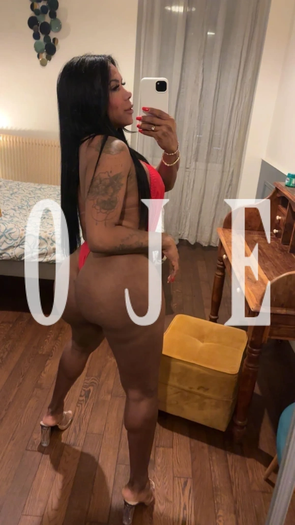 Fetichismo, Atenção à casais, Namoradinha, Massagem erótica, Despedida de solteiro, Sexcam, Stripers: travesti em Oeiras