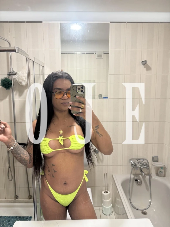 Fetichismo, Namoradinha, Despedida de solteiro, Sexcam: travesti em Évora