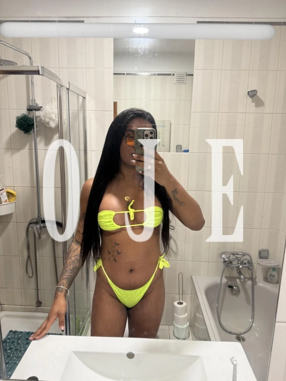 Fetichismo, Namoradinha, Despedida de solteiro, Sexcam: travesti em Évora