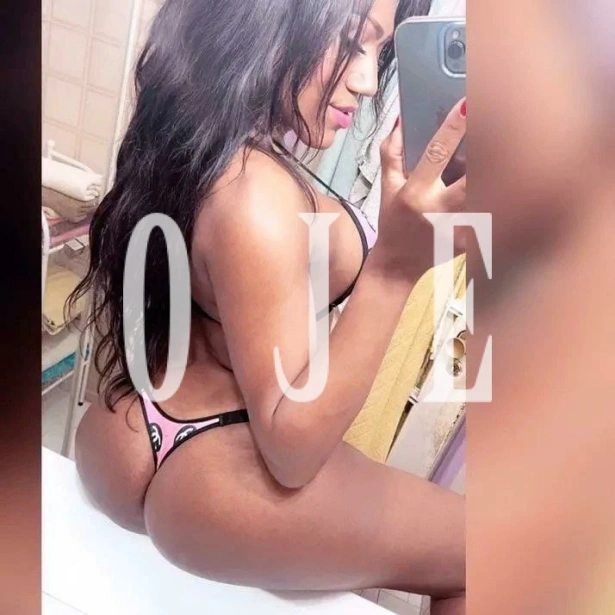 Namoradinha, Massagem erótica, Sexcam: travesti em Évora