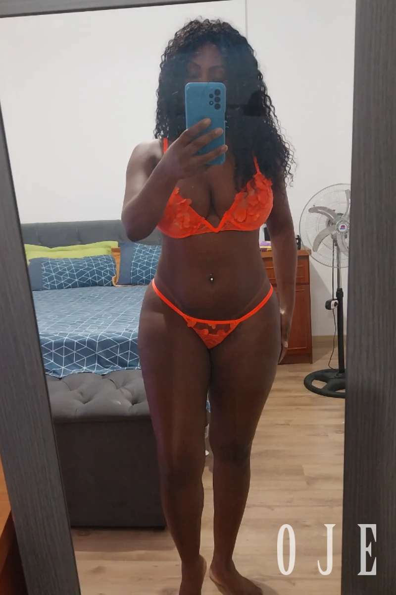 stories-slider-content