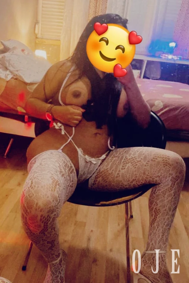 stories-slider-content