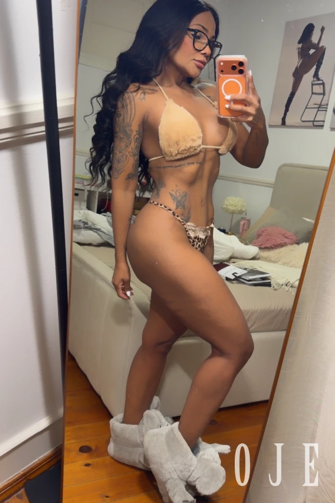 stories-slider-content