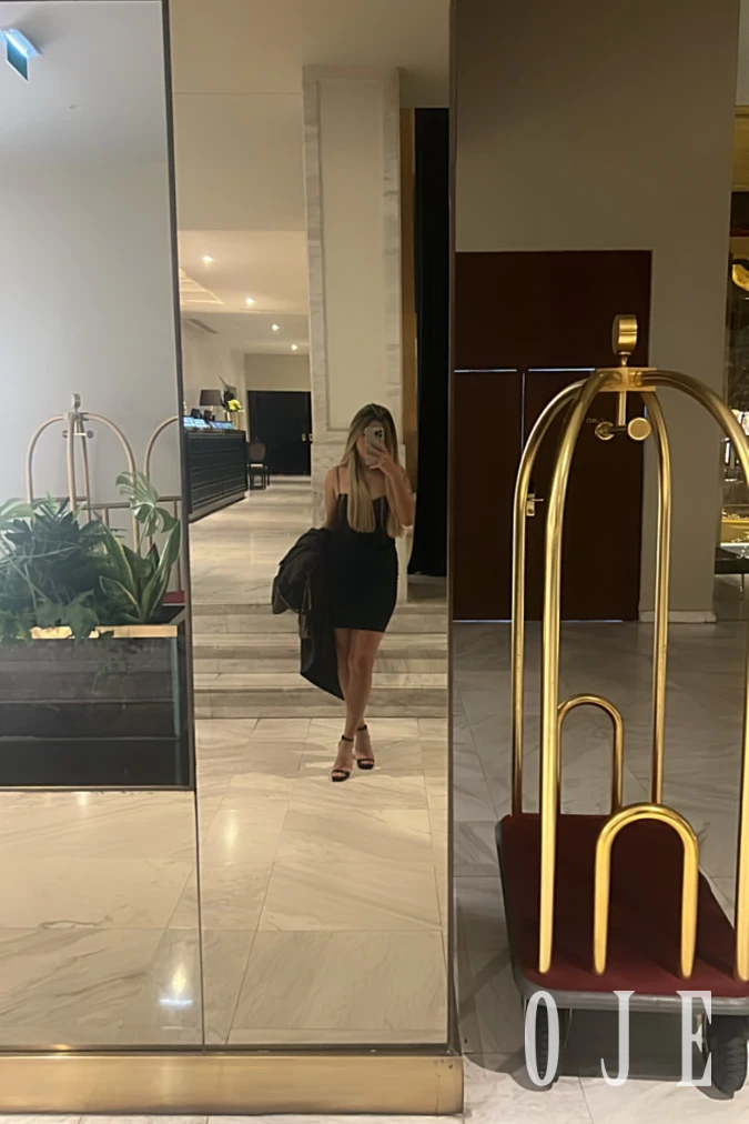 stories-slider-content