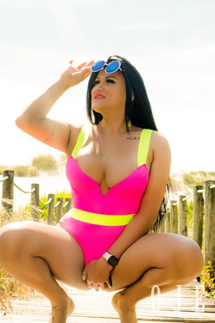 stories-slider-content