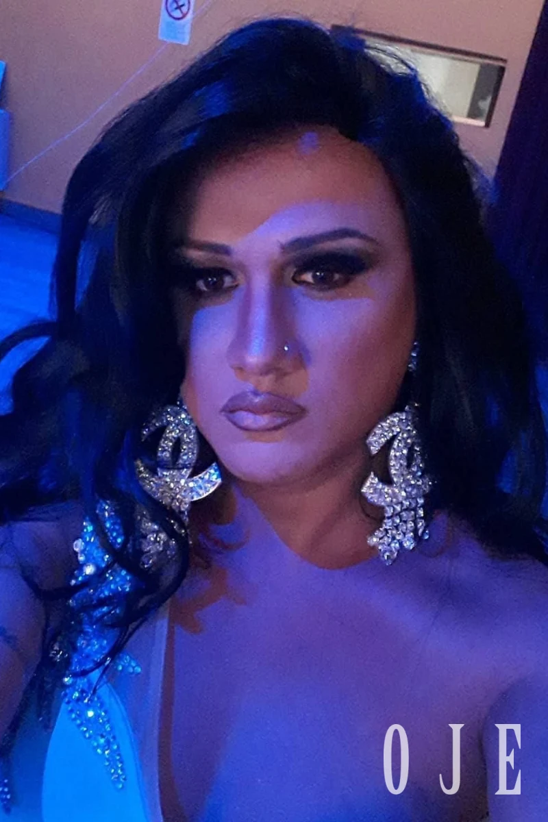 stories-slider-content