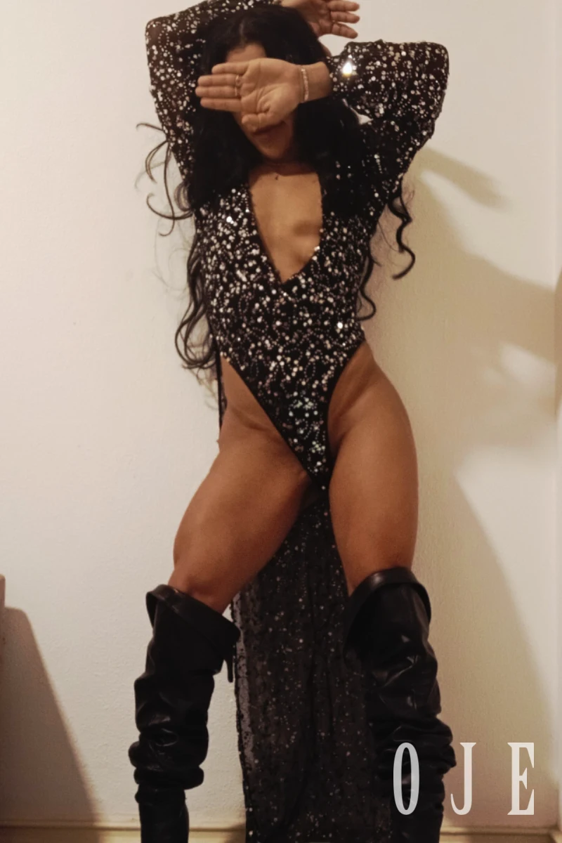 stories-slider-content