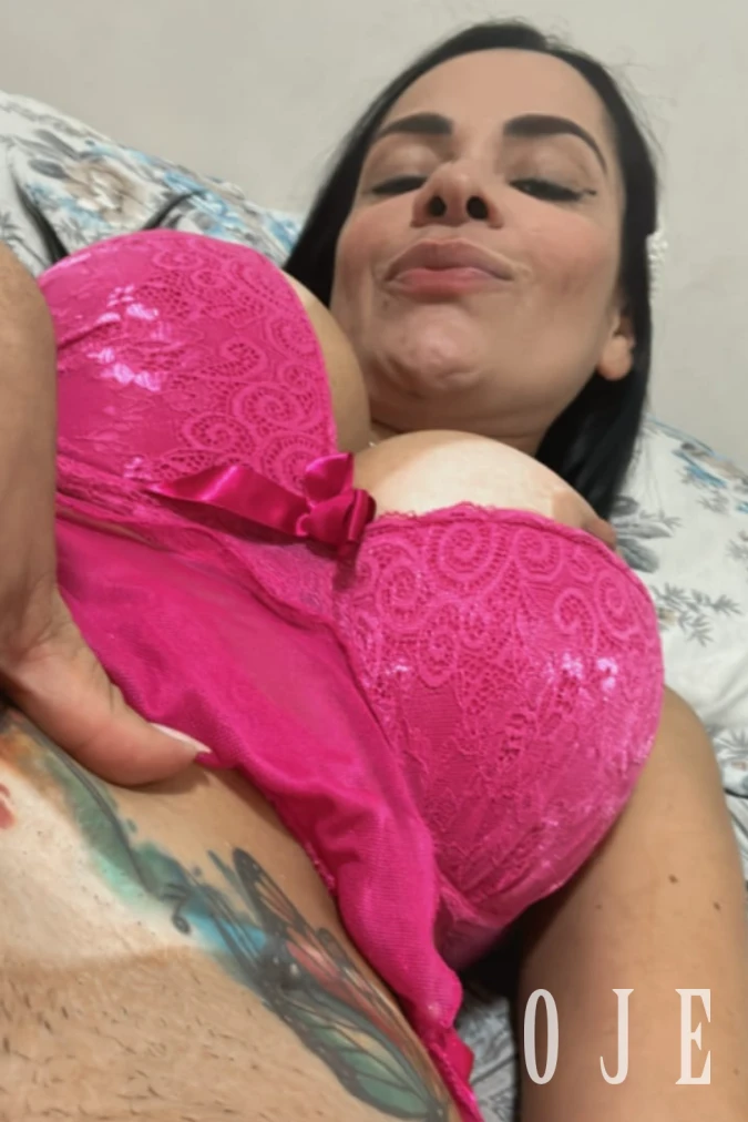 stories-slider-content