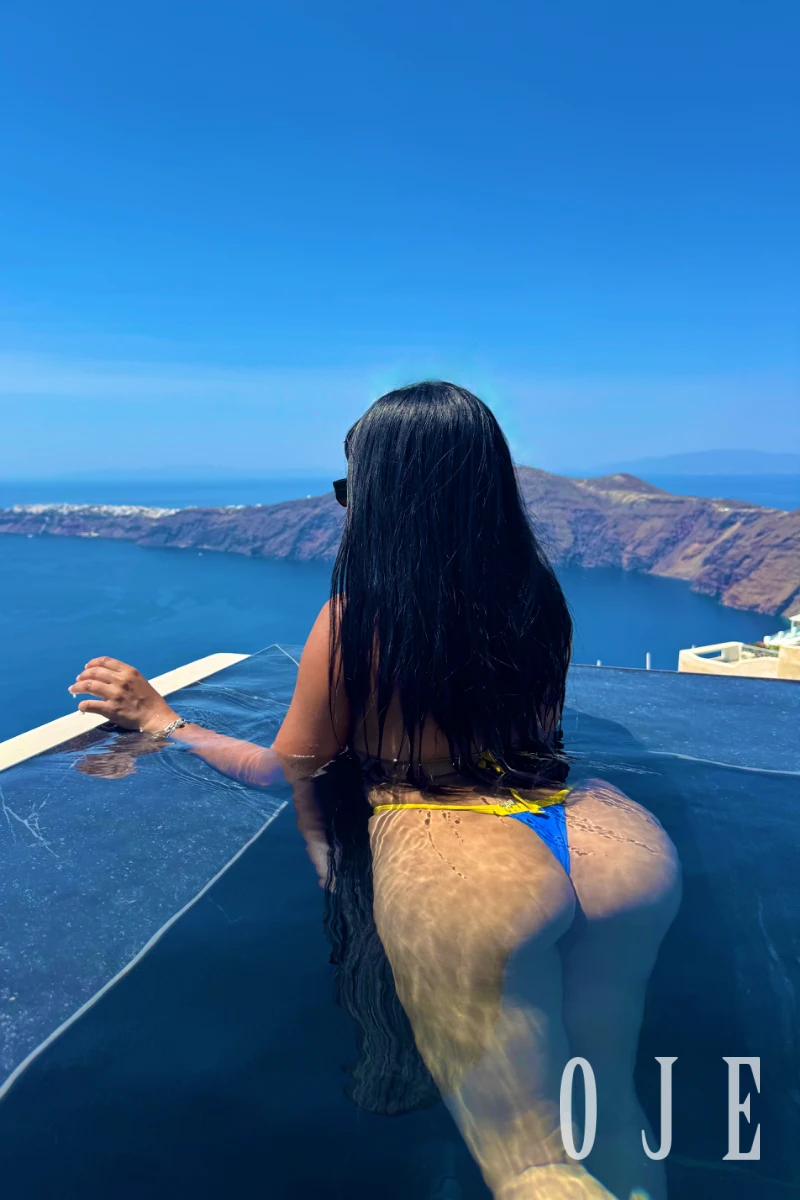 stories-slider-content