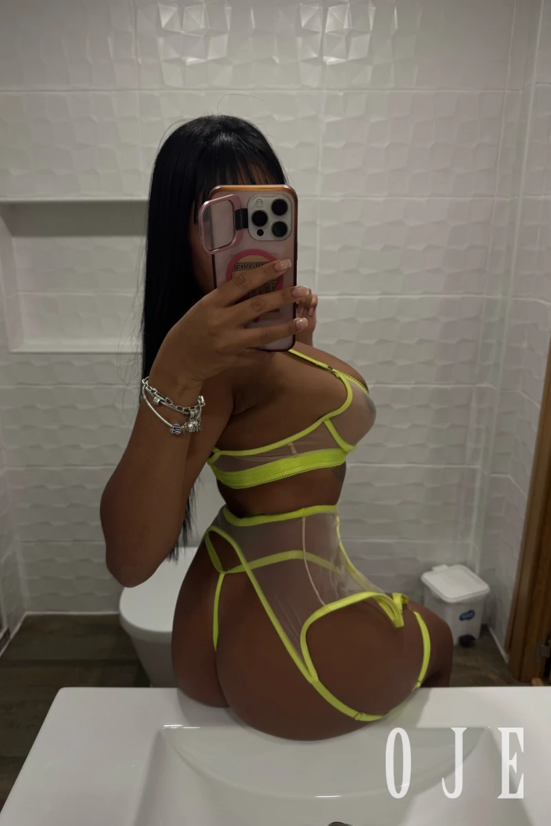 stories-slider-content