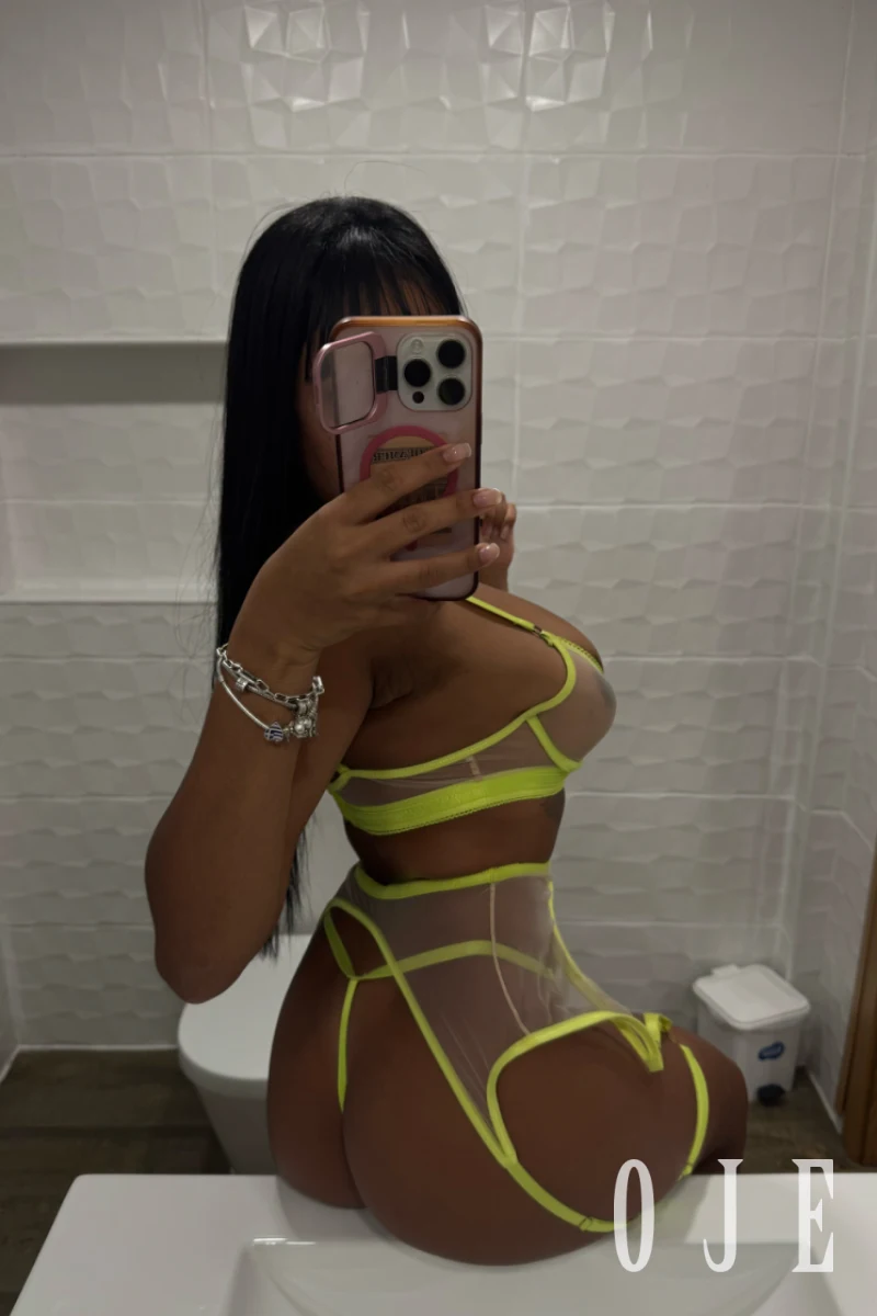 stories-slider-content