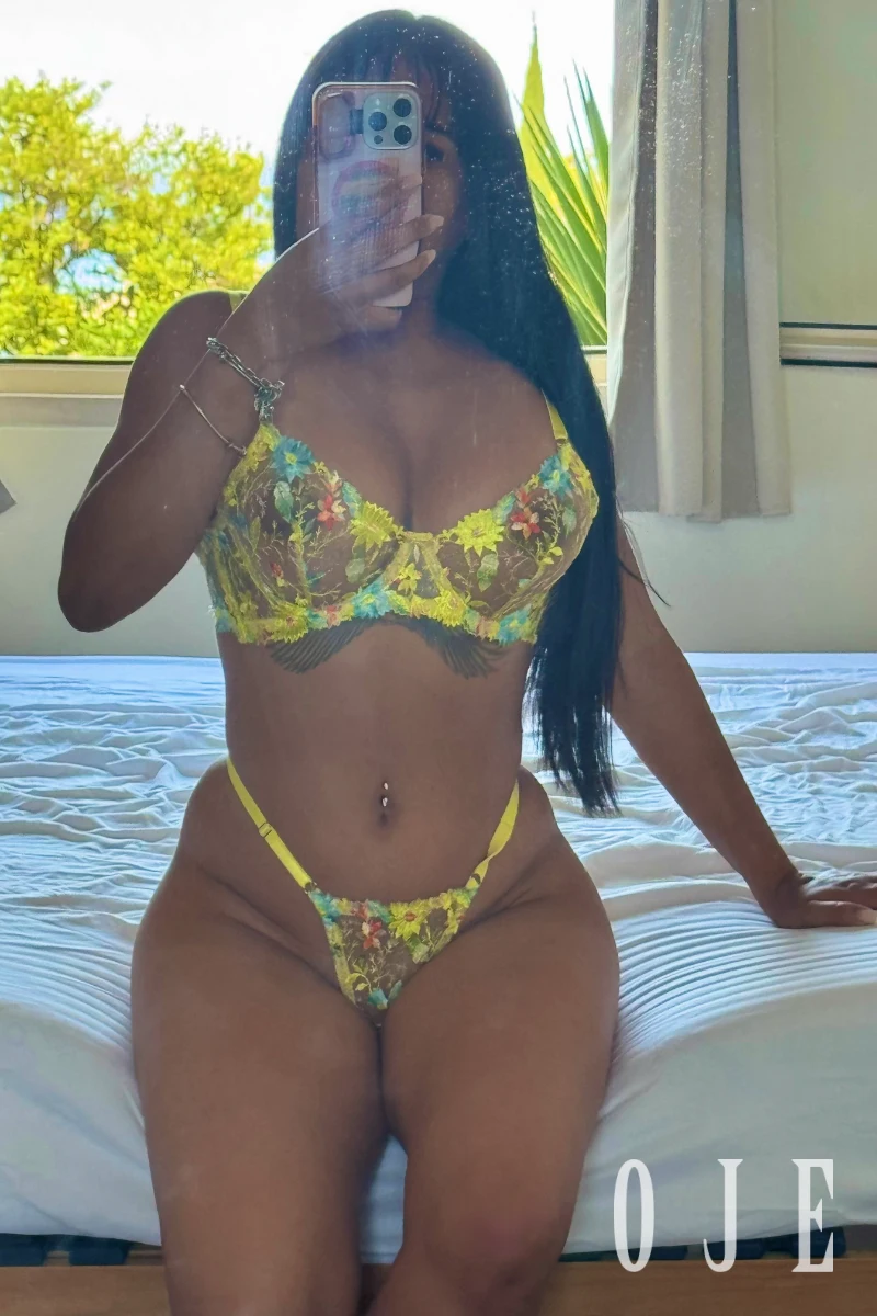 stories-slider-content