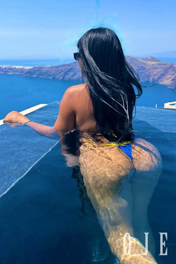 stories-slider-content