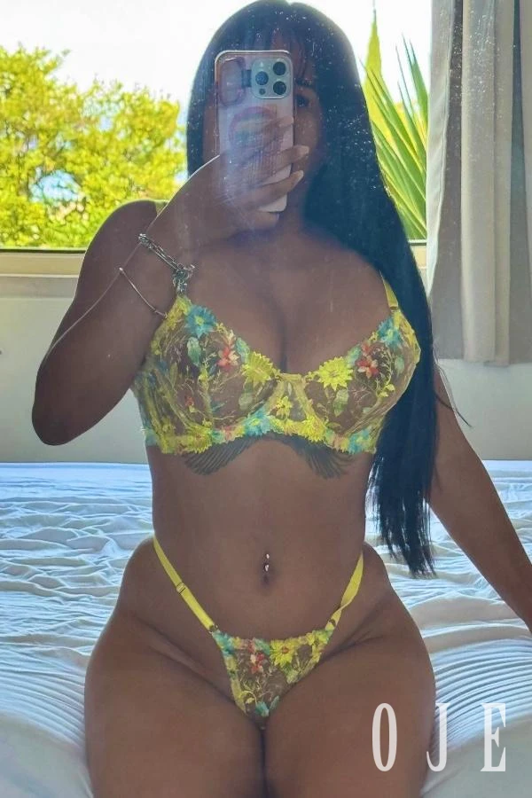 stories-slider-content