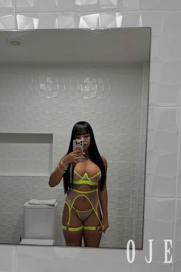 stories-slider-content