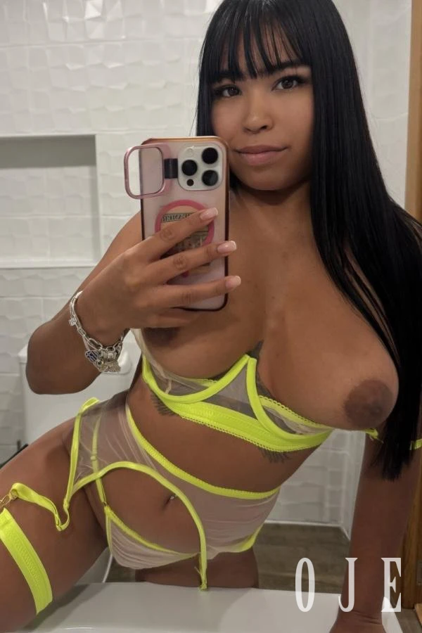 stories-slider-content