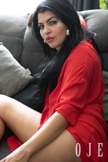 stories-slider-content