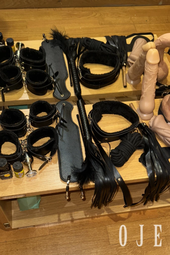 stories-slider-content