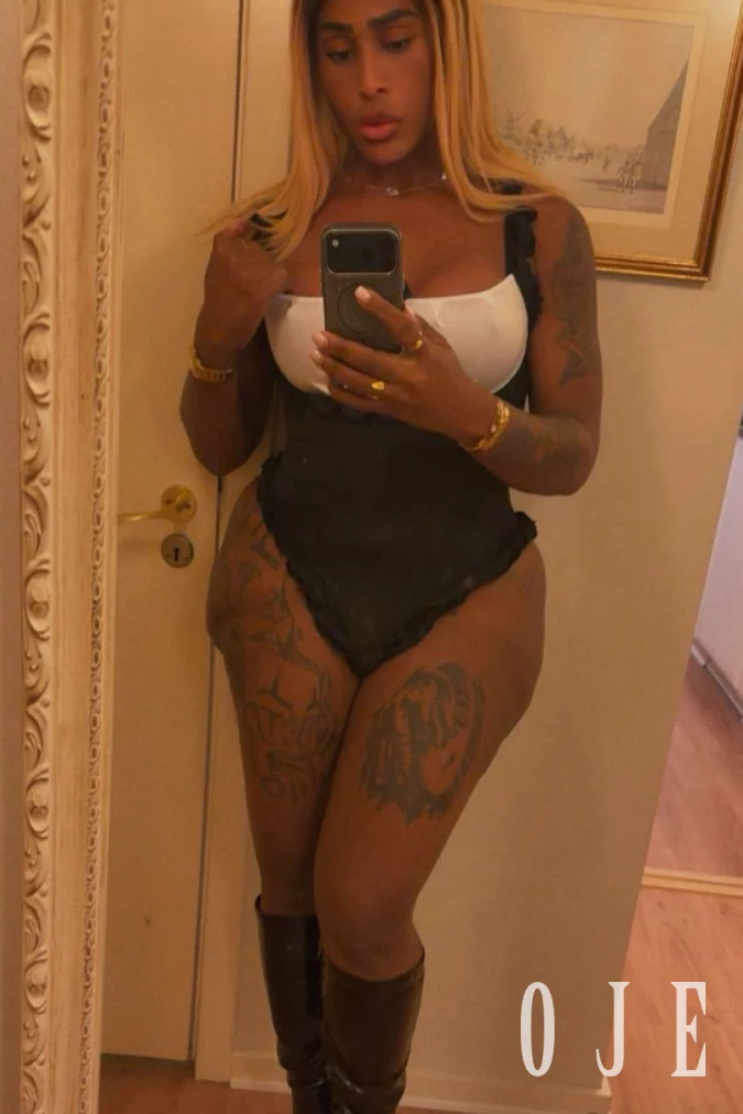 stories-slider-content