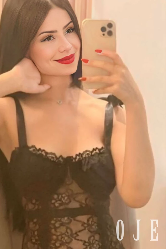 stories-slider-content