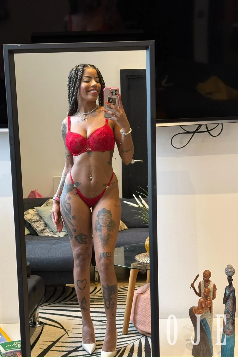 stories-slider-content