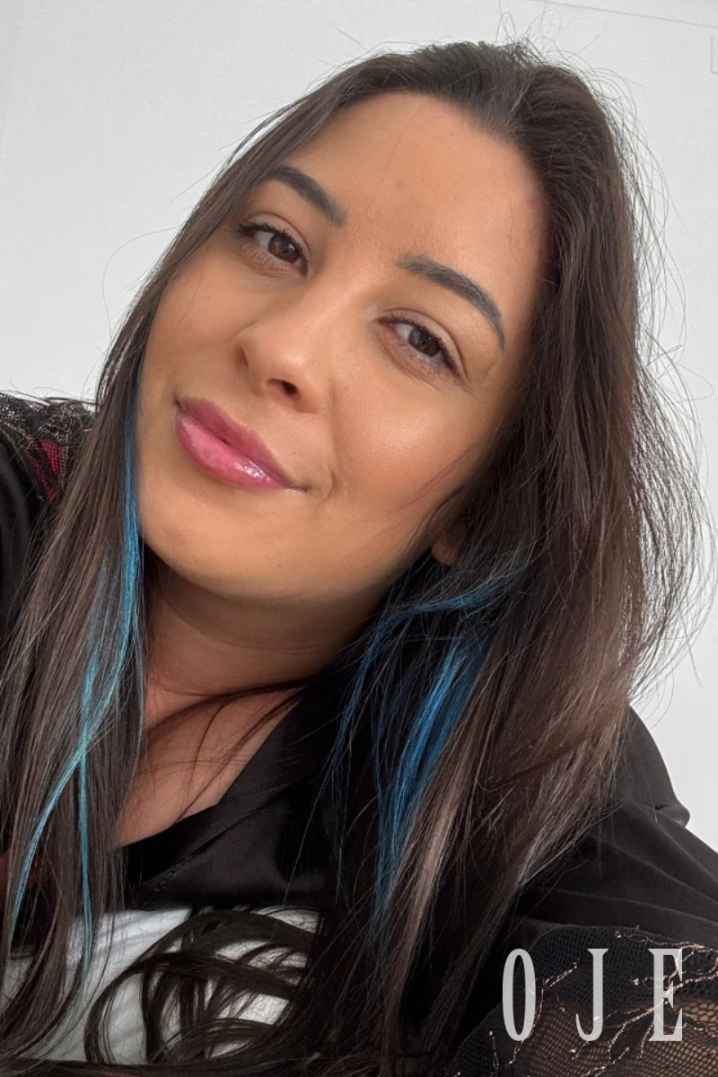 stories-slider-content