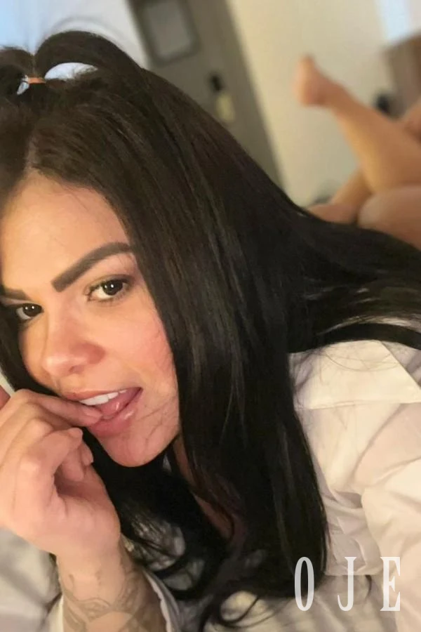 stories-slider-content