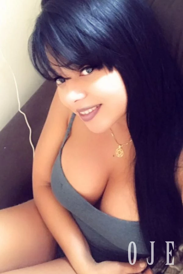 stories-slider-content