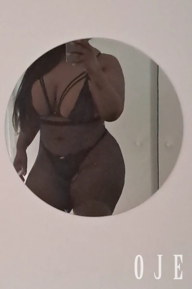 stories-slider-content