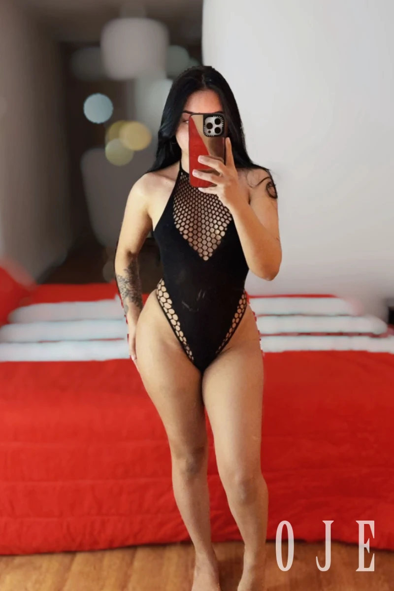 stories-slider-content