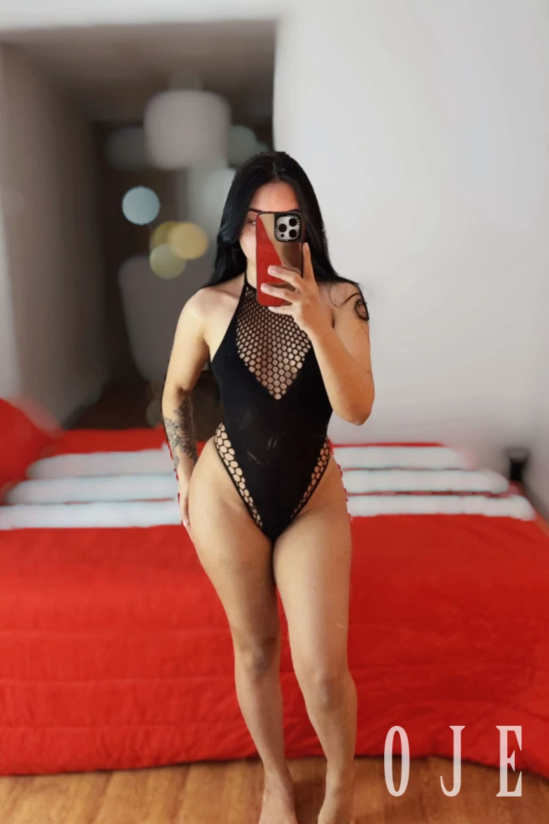 stories-slider-content