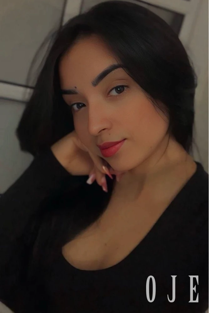 stories-slider-content