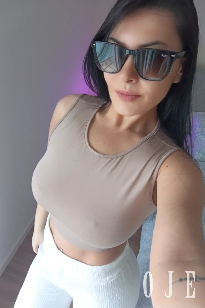 stories-slider-content