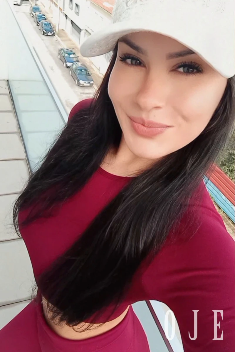 stories-slider-content