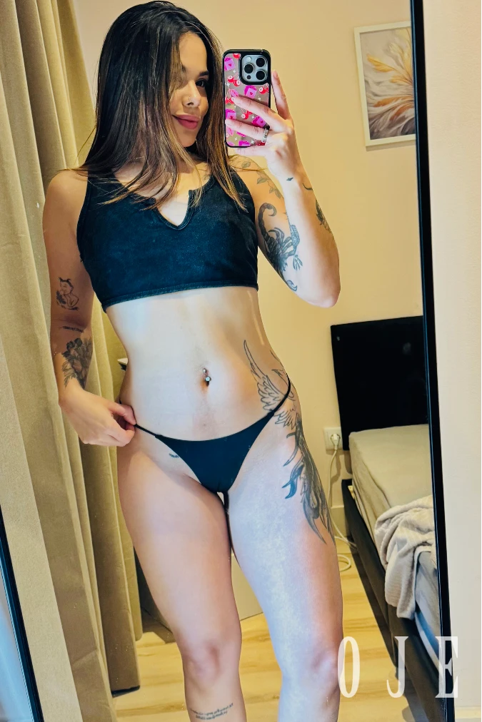 stories-slider-content