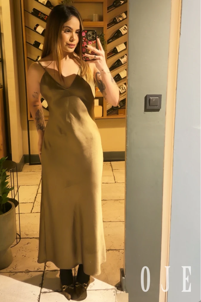 stories-slider-content