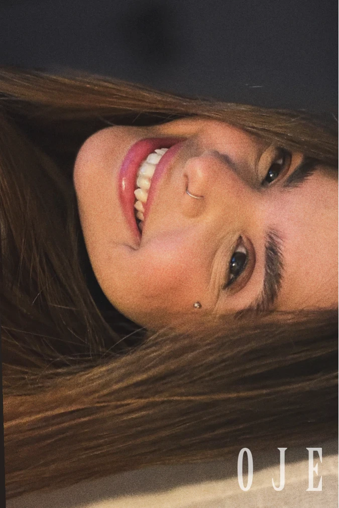 stories-slider-content