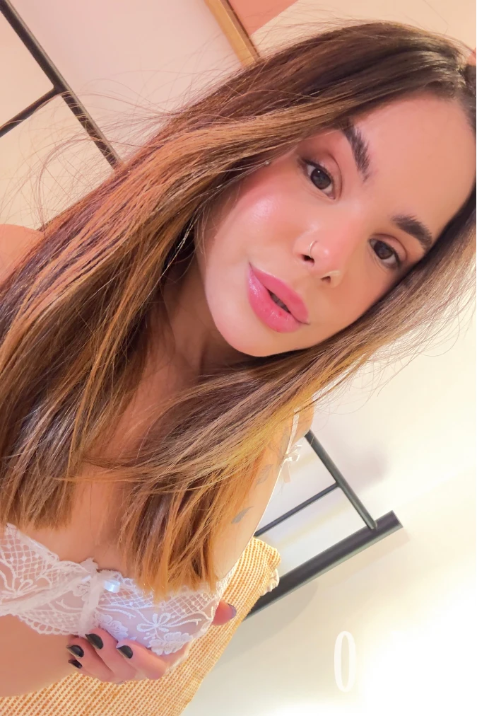 stories-slider-content