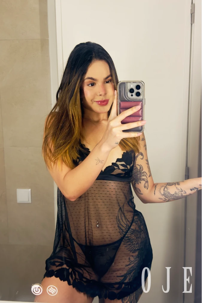 stories-slider-content