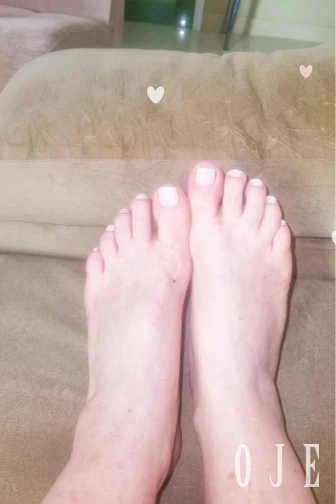 stories-slider-content