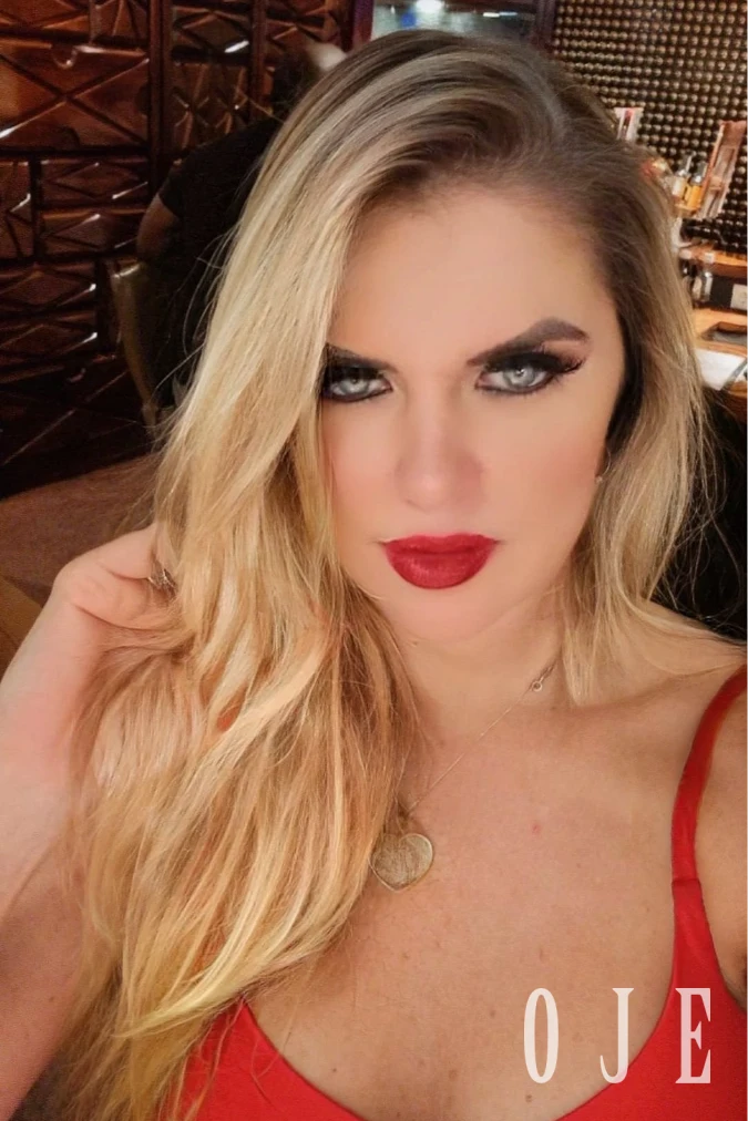 stories-slider-content