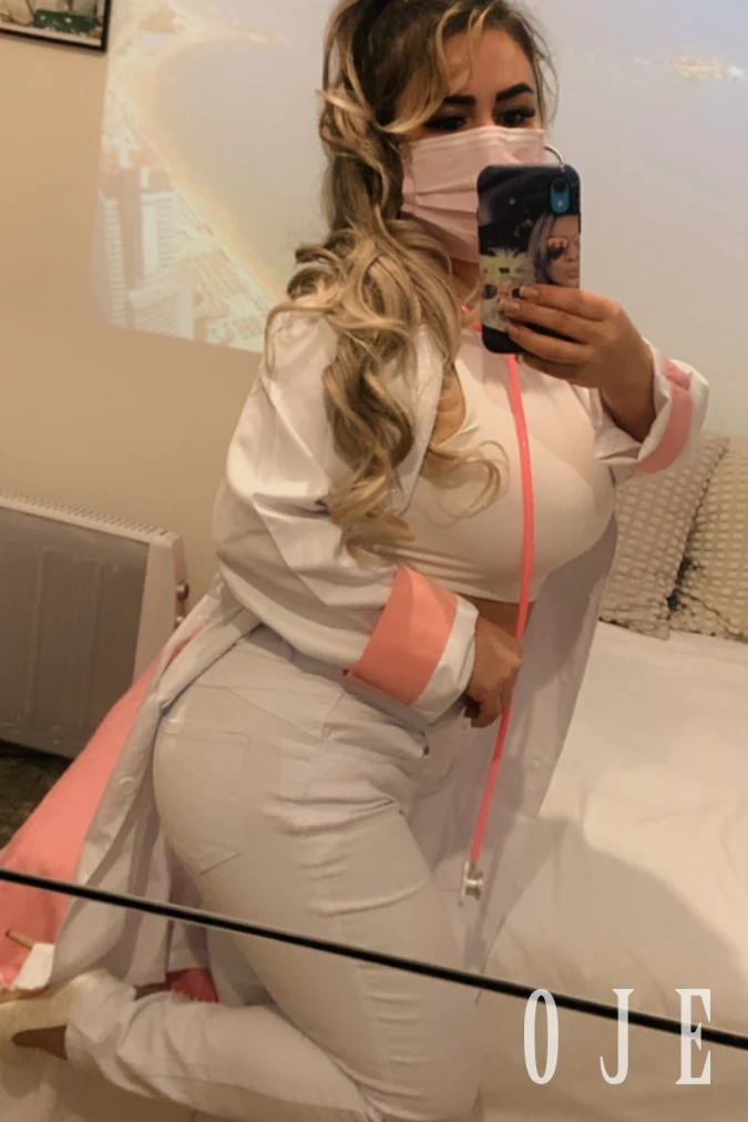 stories-slider-content