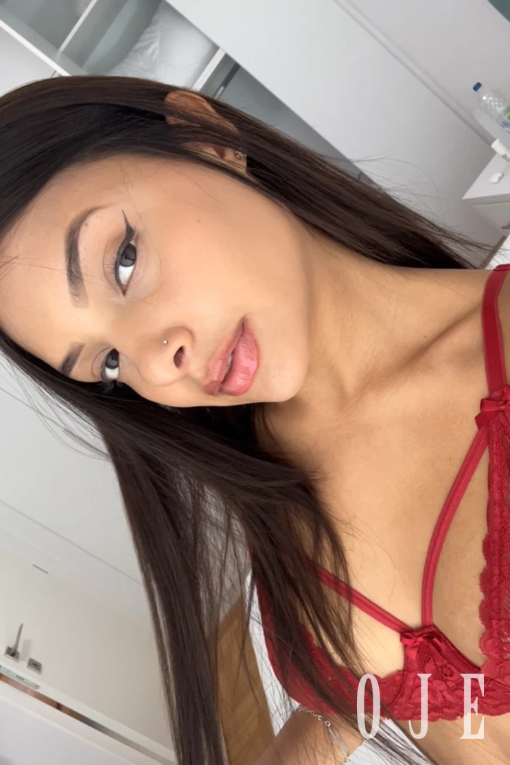 stories-slider-content