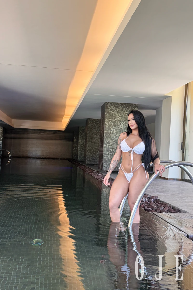 stories-slider-content