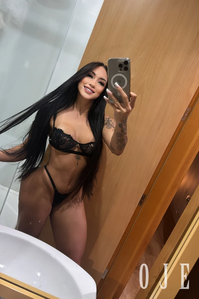 stories-slider-content