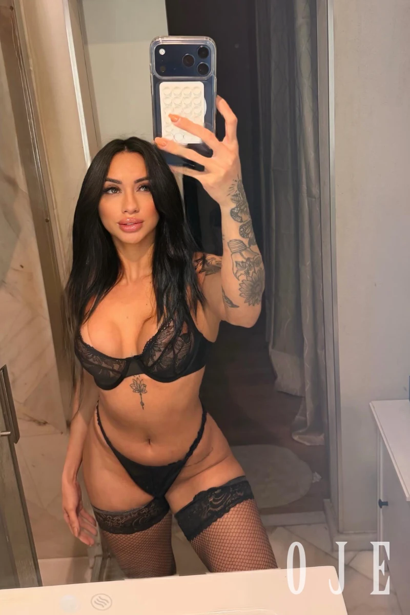 stories-slider-content