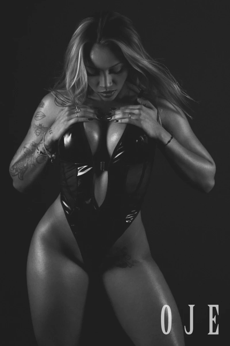 stories-slider-content