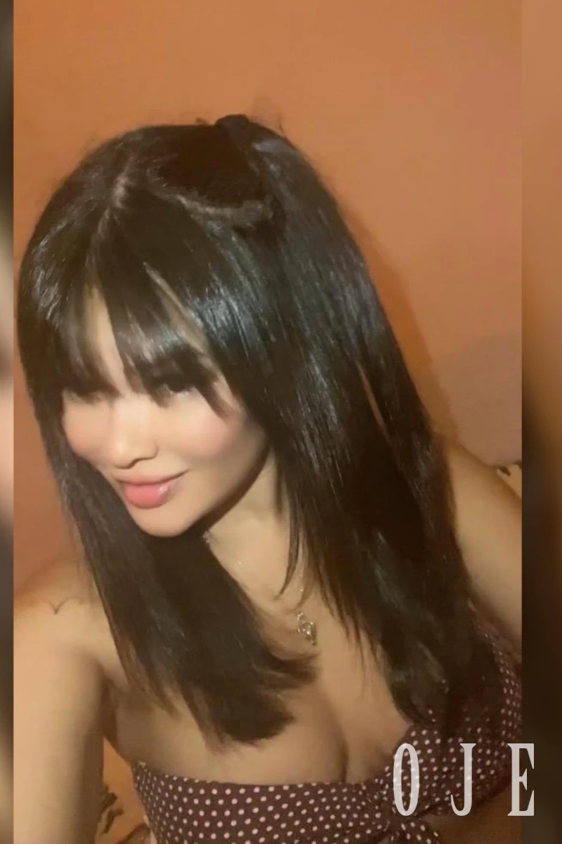 stories-slider-content