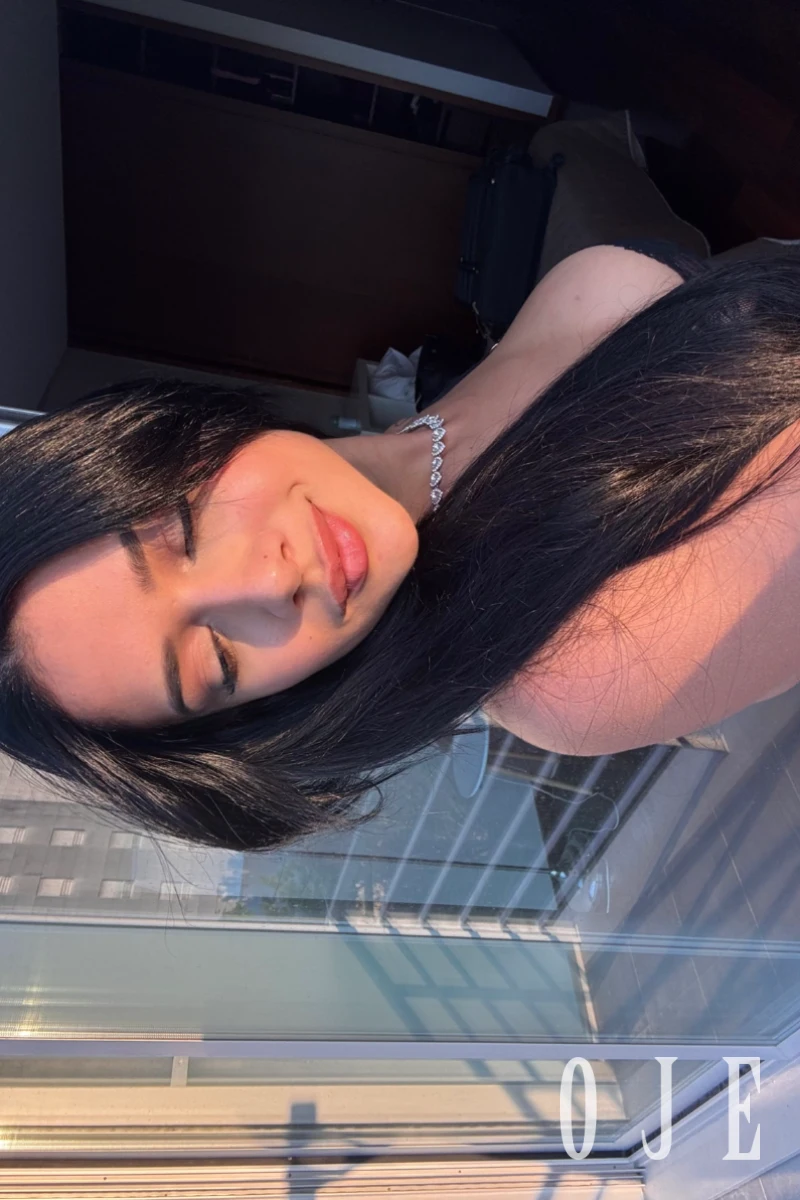 stories-slider-content